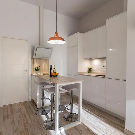Apartment Bajo Con Jardin Y Piscina Cerca De La Playa Dos Tarifa